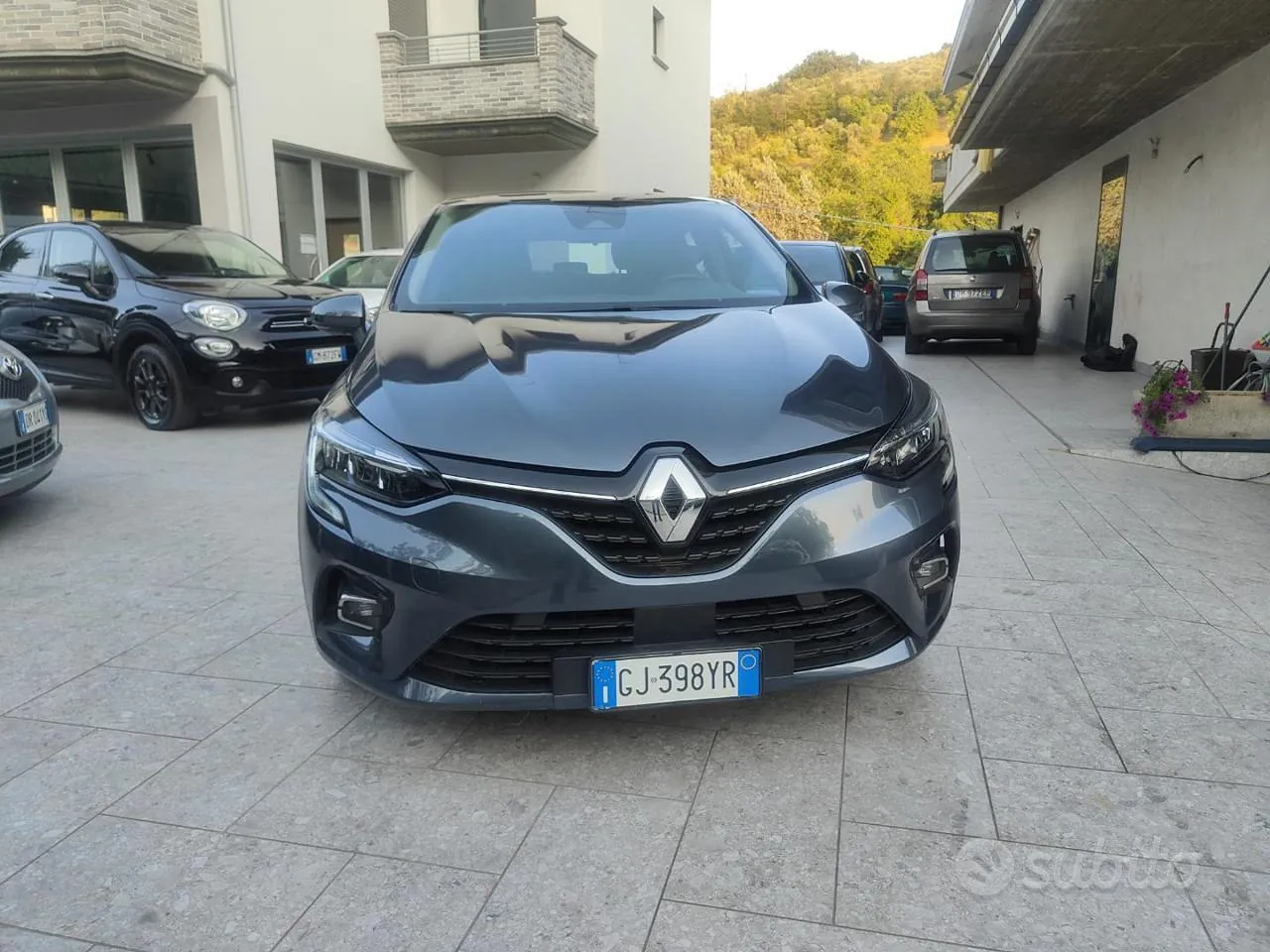 Renault Clio 2022 photo 2