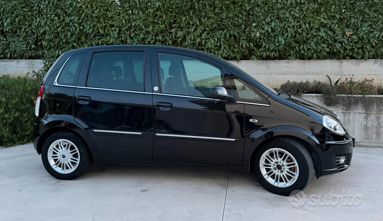 Lancia Musa 2012 photo 2