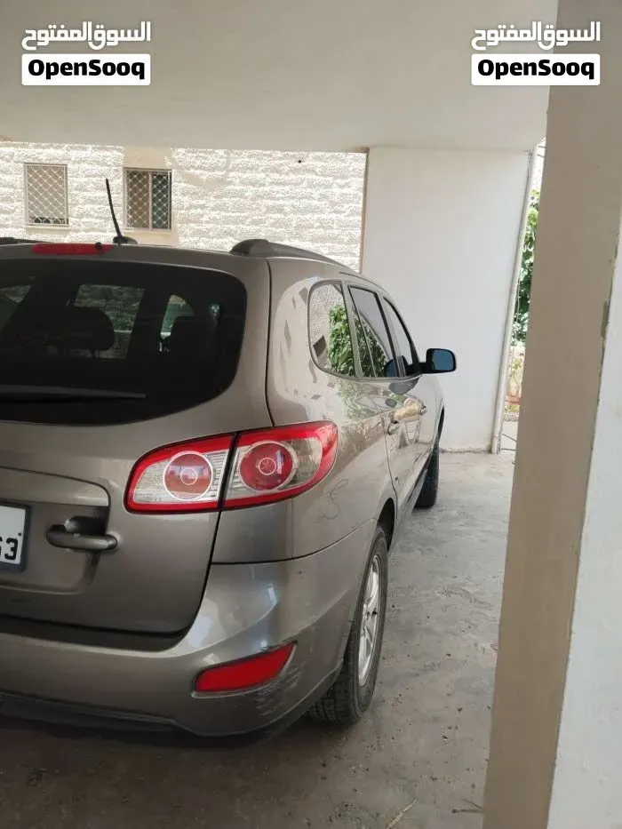 Hyundai Santa Fe 2012 photo 3