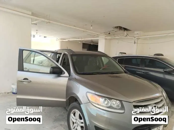 Hyundai Santa Fe 2012 photo 4