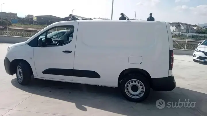 Peugeot Partner 2022 photo 4