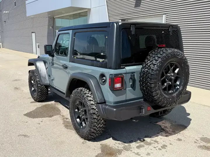 Jeep Wrangler 2026 photo 4