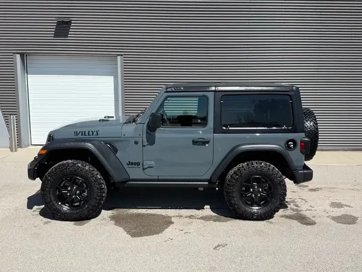 Jeep Wrangler 2026 photo 3