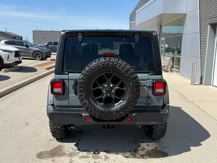 Jeep Wrangler 2026 photo 5
