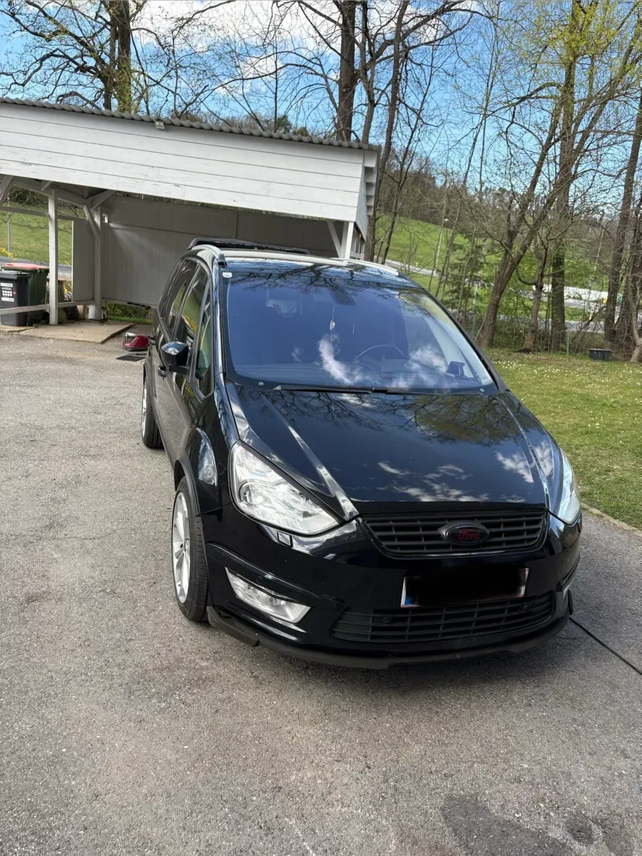 Ford Galaxy 2015 photo 3