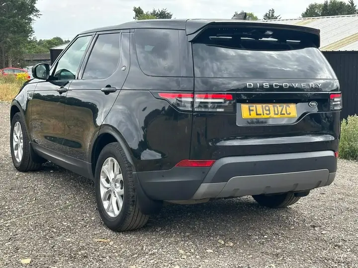 Land Rover Discovery 2019 photo 4
