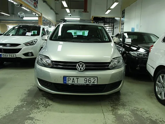 Volkswagen Golf 2010 photo 2