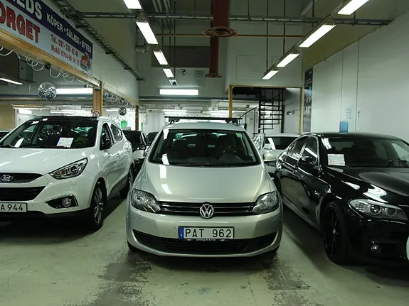 Volkswagen Golf 2010 photo 3