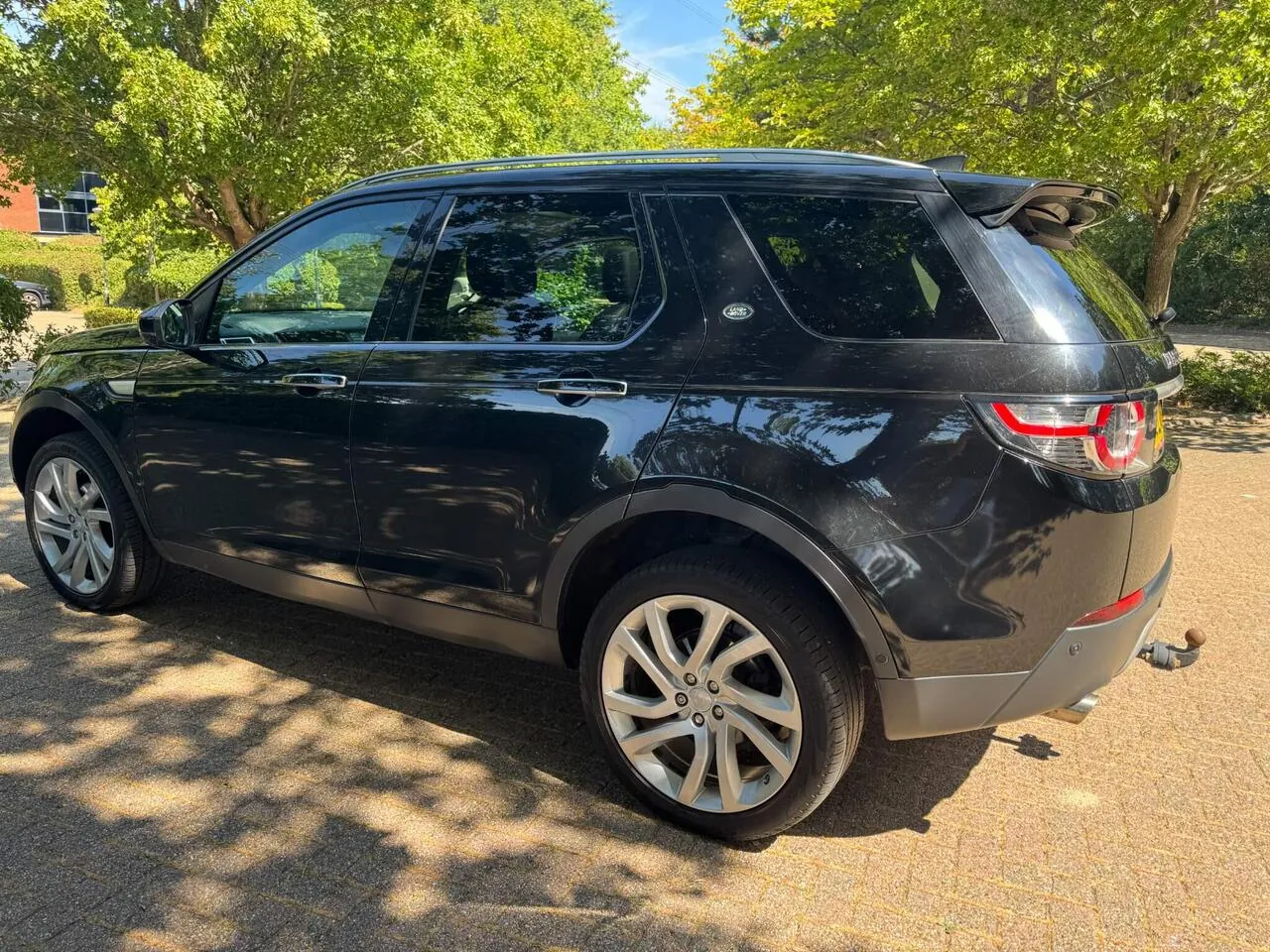 Land Rover Discovery Sport 2018 photo 4