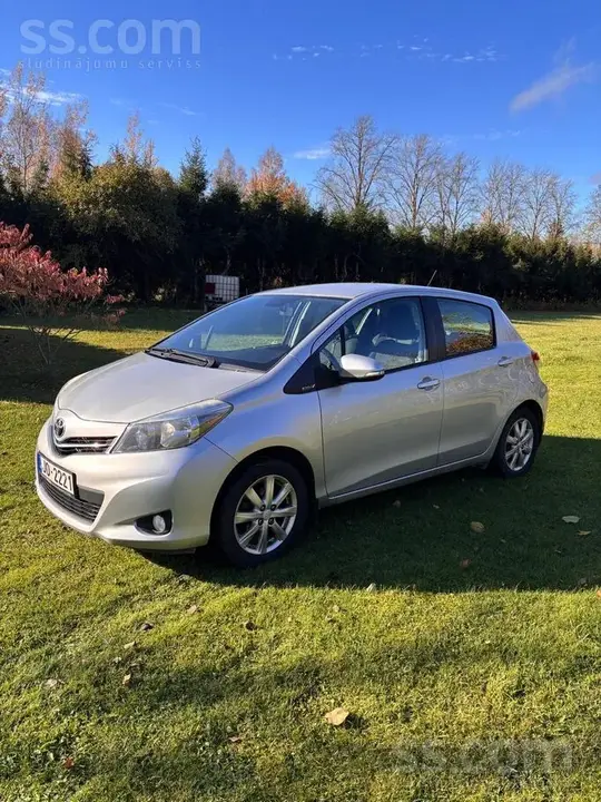 Toyota Yaris 2014 photo 4