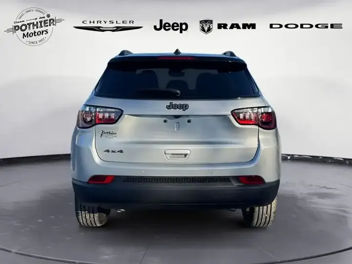 Jeep Compass 2026 photo 4