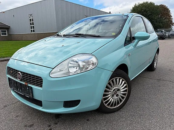 Fiat Grande Punto 2009 photo 2