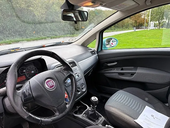 Fiat Grande Punto 2009 photo 5