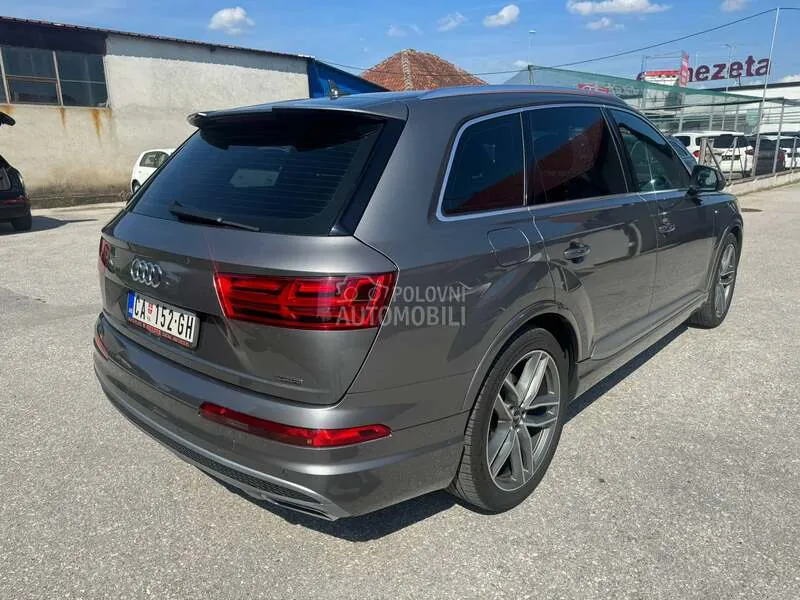 Audi Q7 2017 photo 3