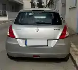 Suzuki Swift 2012 photo 5