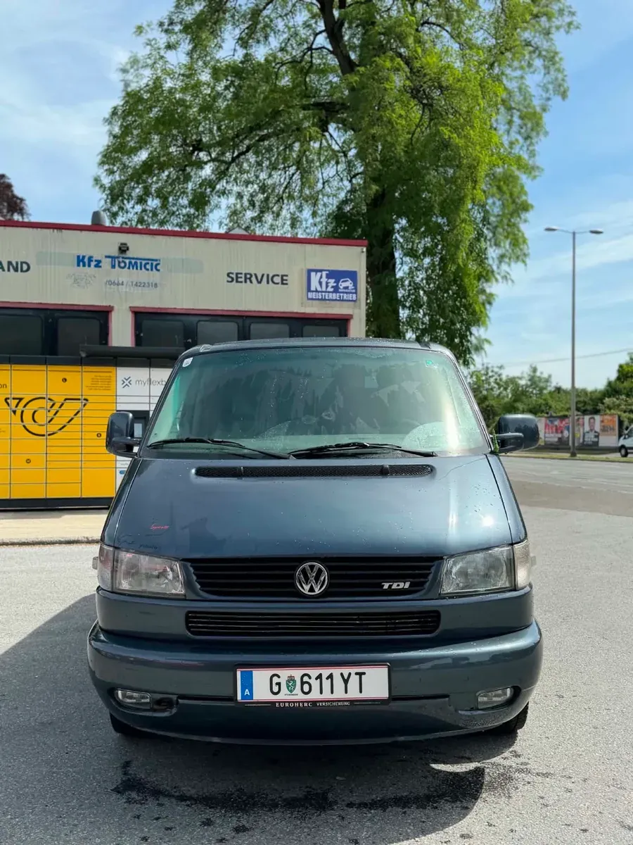 Volkswagen T4 1997 photo 3