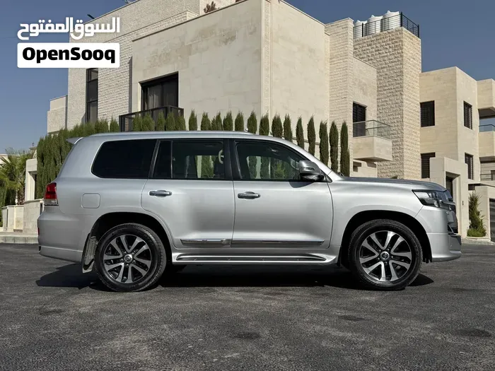 Toyota Land Cruiser 2019 photo 4