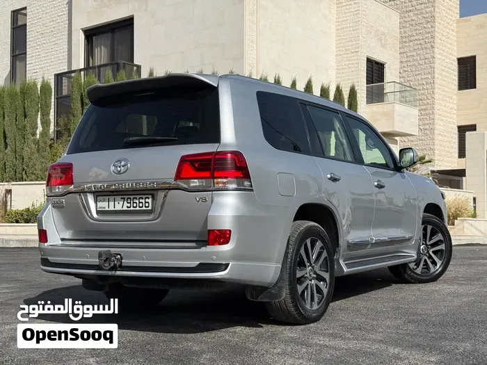Toyota Land Cruiser 2019 photo 3