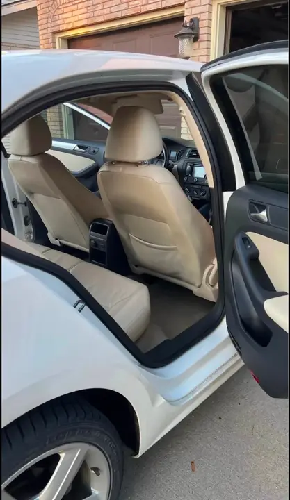 Volkswagen Jetta 2012 photo 4