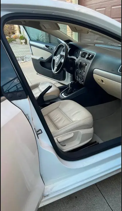 Volkswagen Jetta 2012 photo 5