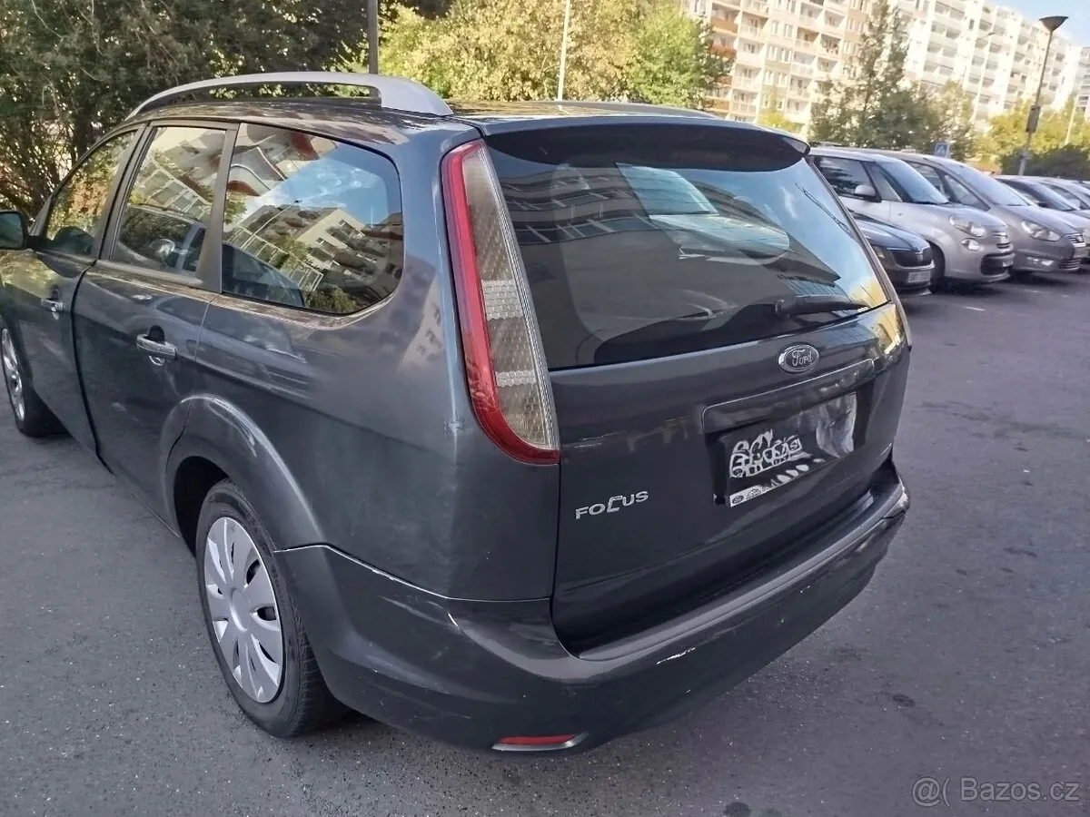 Ford Focus Combi 2010 photo 4