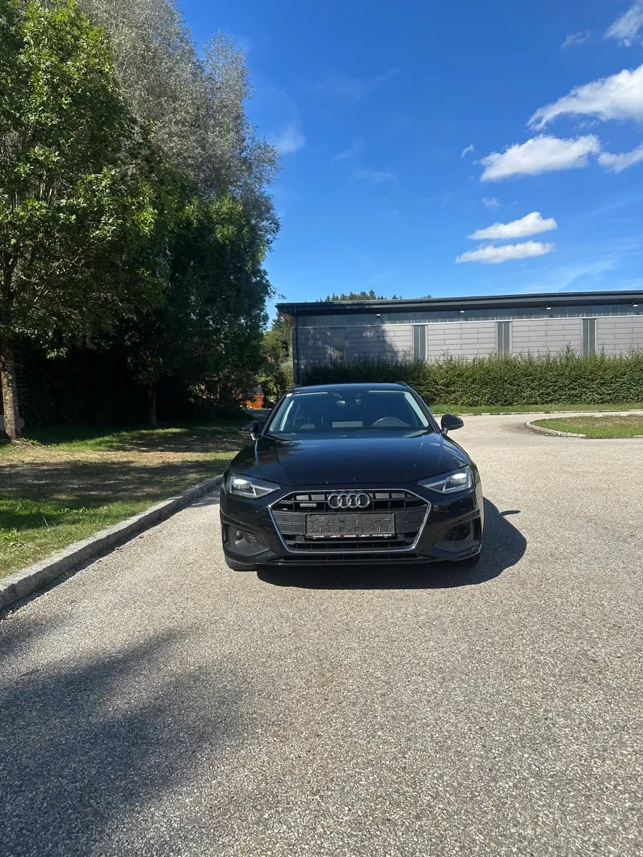 Audi A4 2020 photo 2