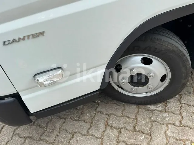 Mitsubishi Fuso Canter 2023 photo 5