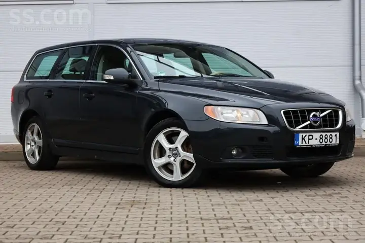 Volvo V70 2011 photo 2