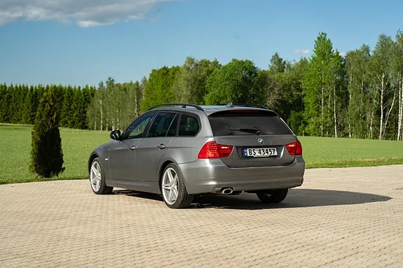 BMW 320D 2009 photo 3