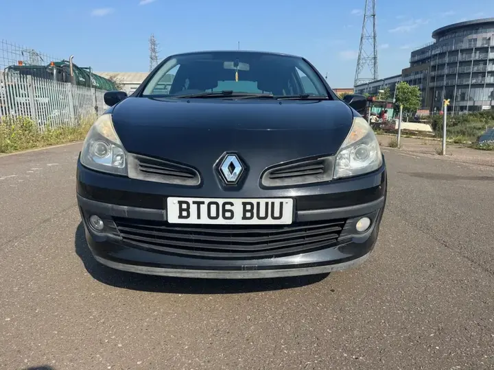 Renault Clio 2006 photo 4