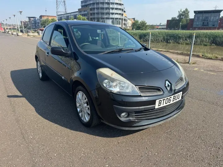 Renault Clio 2006 photo 5