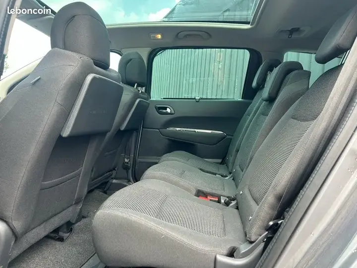 Peugeot 5008 2016 photo 5