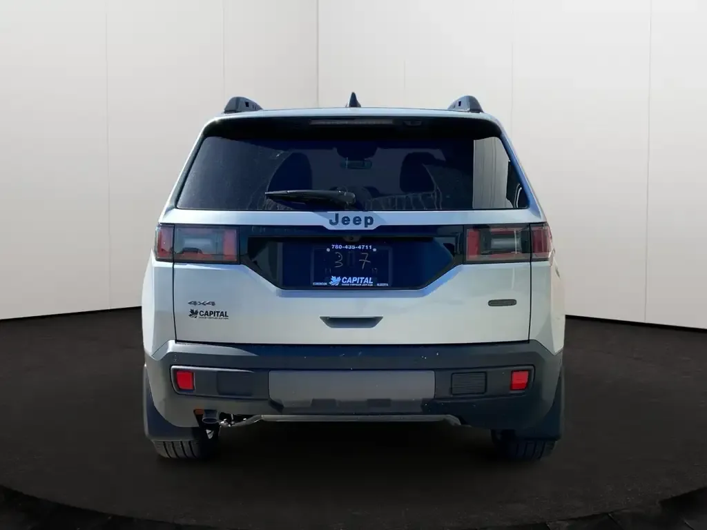 Jeep Cherokee 2026 photo 5