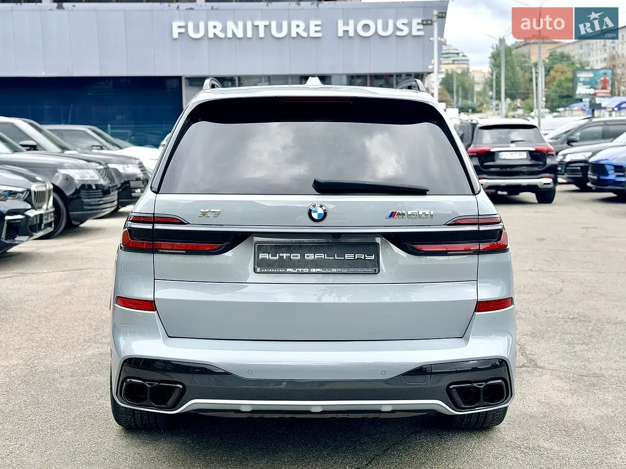 BMW X7 2023 photo 2