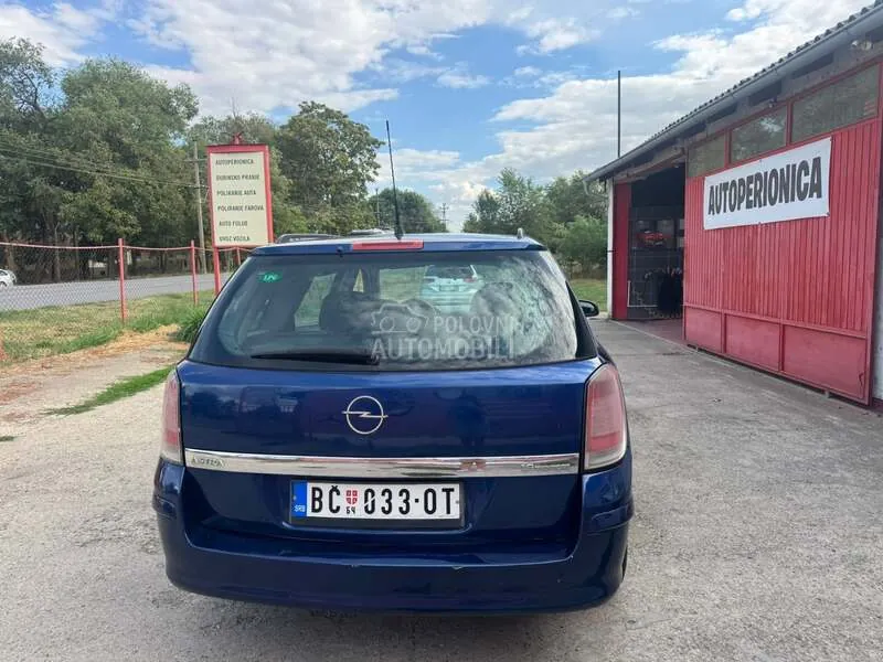 Opel Astra H 2004 photo 4