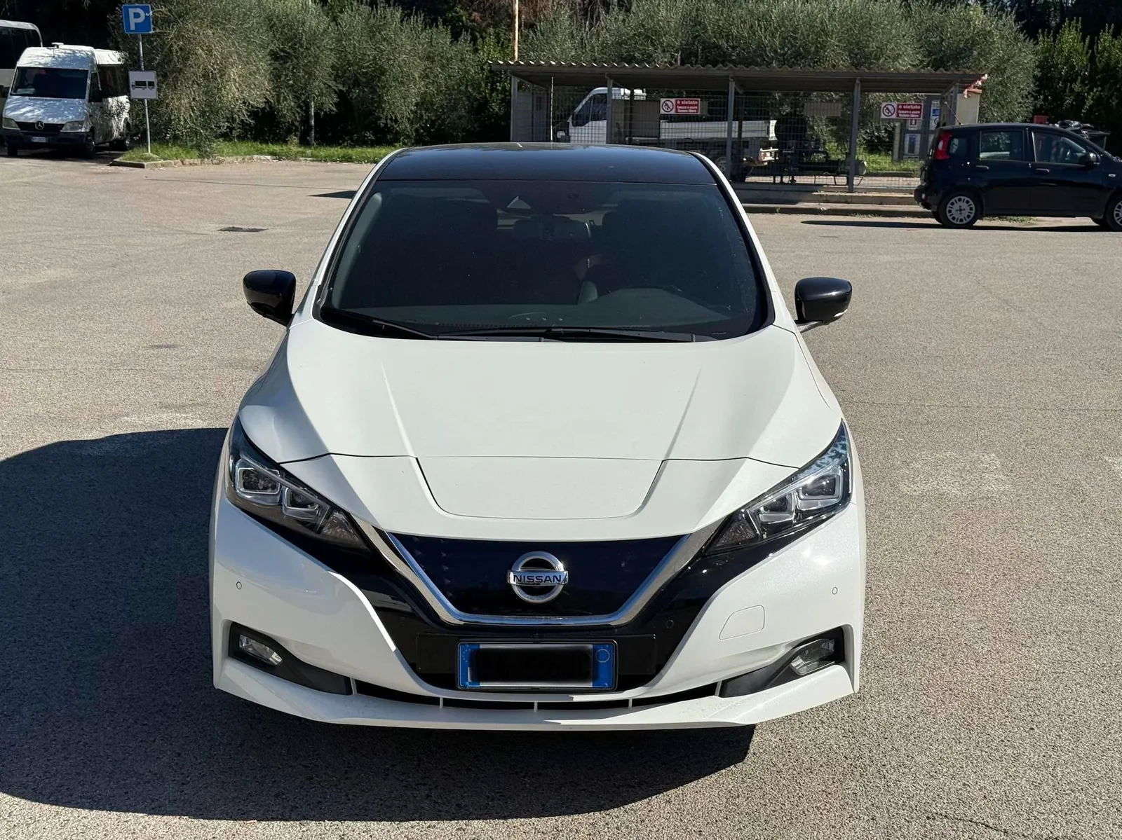 Nissan Leaf 2018 photo 2