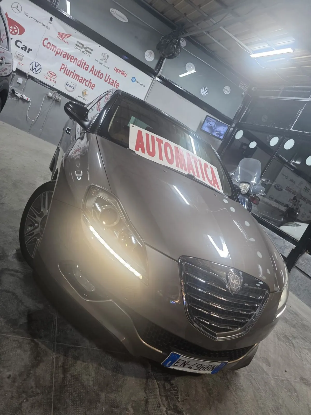 Lancia Delta 2012 photo 2