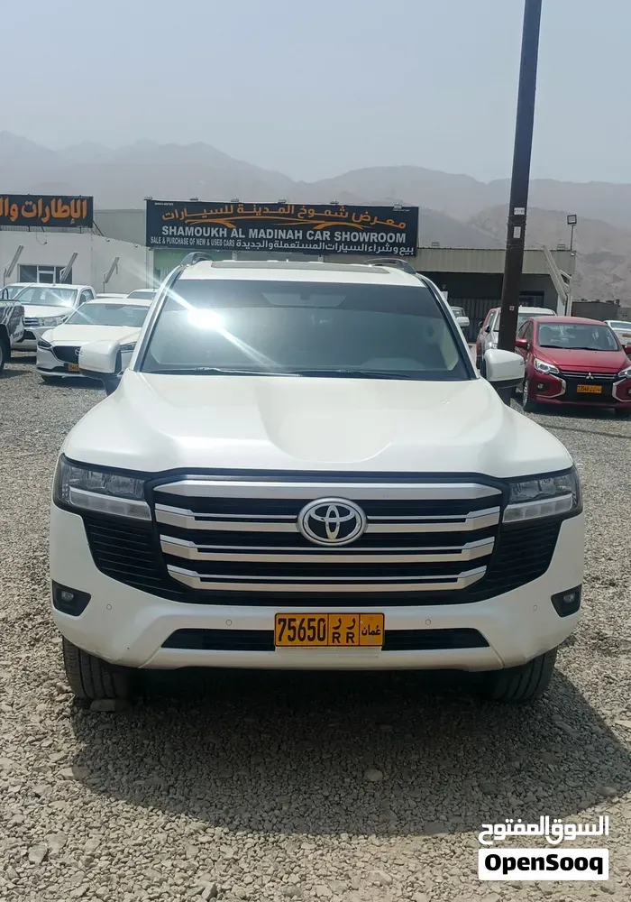 Toyota Land Cruiser Gxr 2023 photo 2