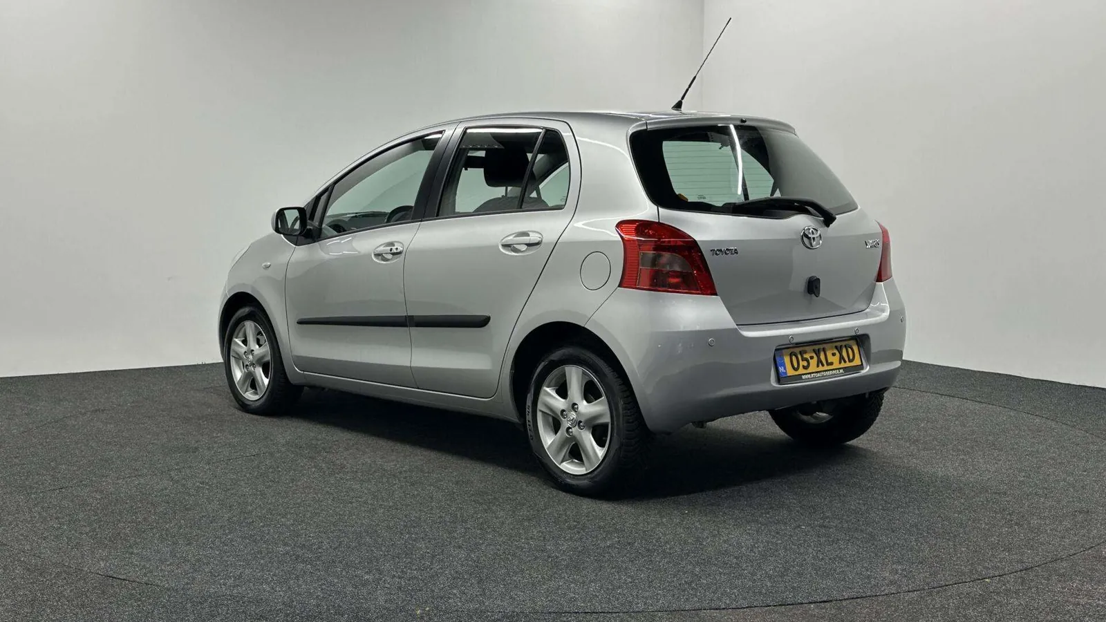 Toyota Yaris 2007 photo 4