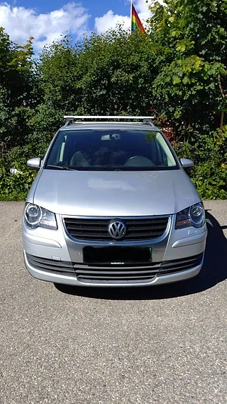 Volkswagen Touran 2010 photo 4