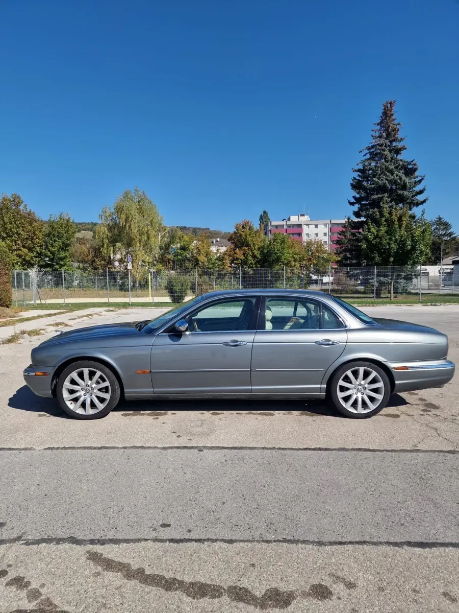 Jaguar Xj 2004 photo 2