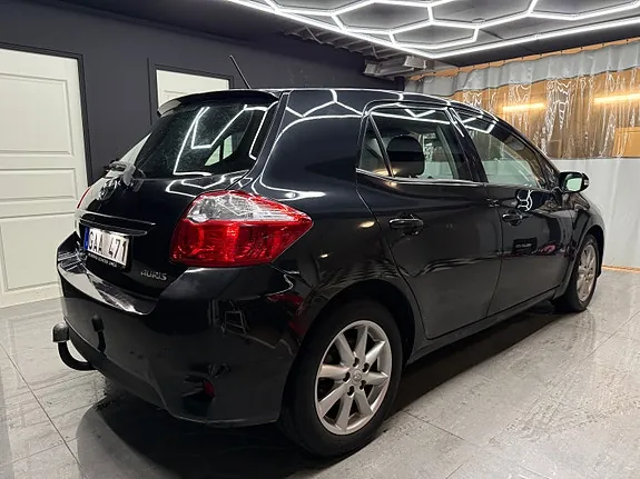 Toyota Auris 2010 photo 4