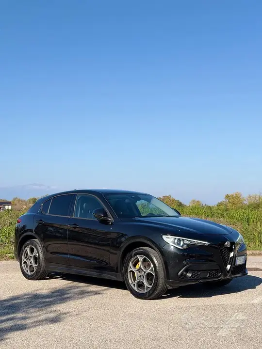 Alfa Romeo Stelvio 2018 photo 2