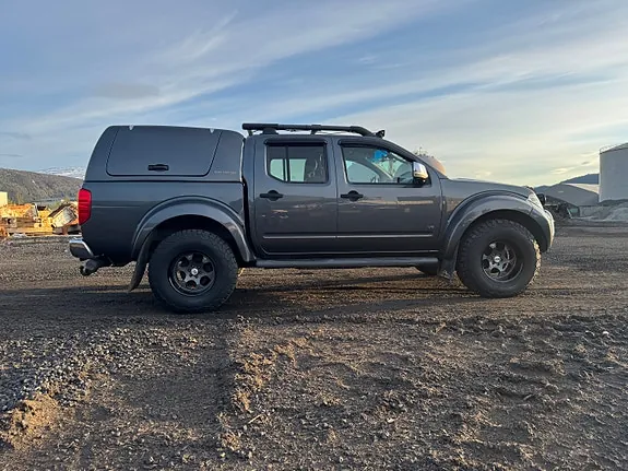 Nissan Navara 2011 photo 3
