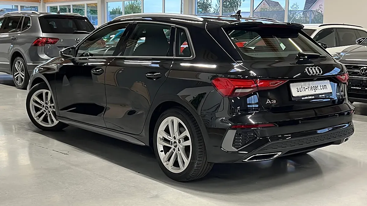 Audi A3 2023 photo 3