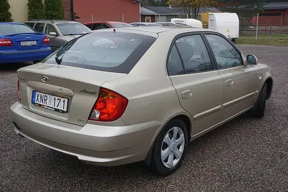Hyundai Accent 2005 photo 3