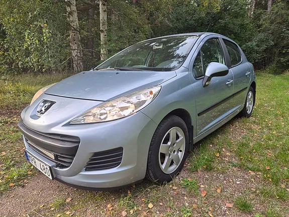 Peugeot 207 2010 photo 2
