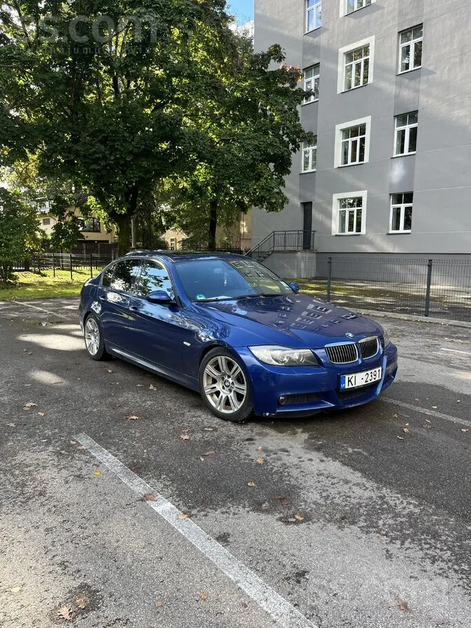 BMW 330 2005 photo 2