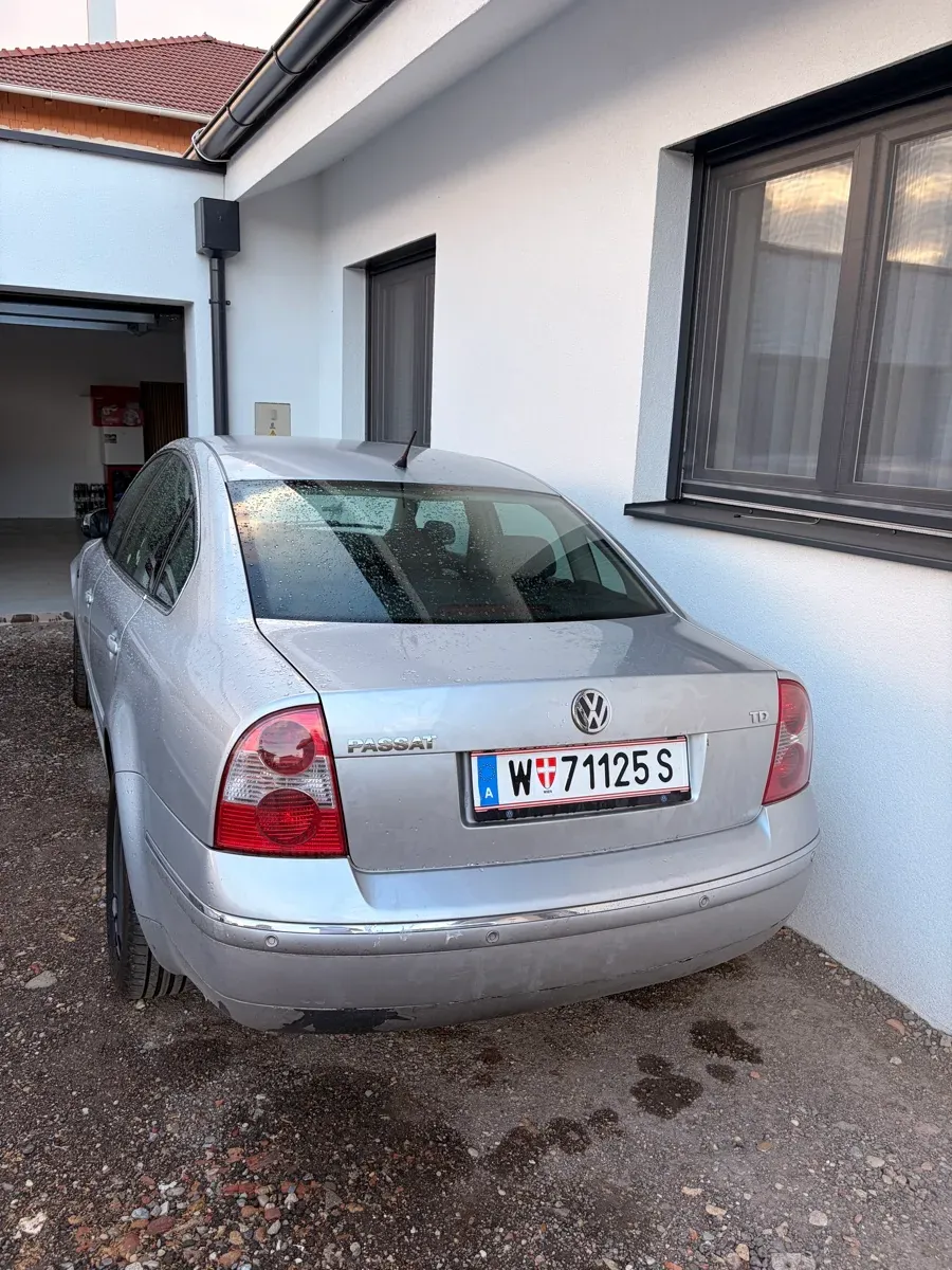 Volkswagen Passat 2002 photo 2