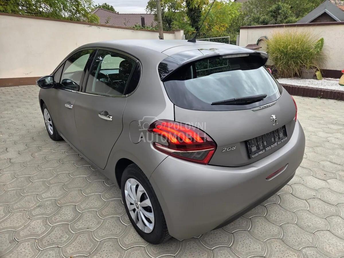 Peugeot 208 2015 photo 5